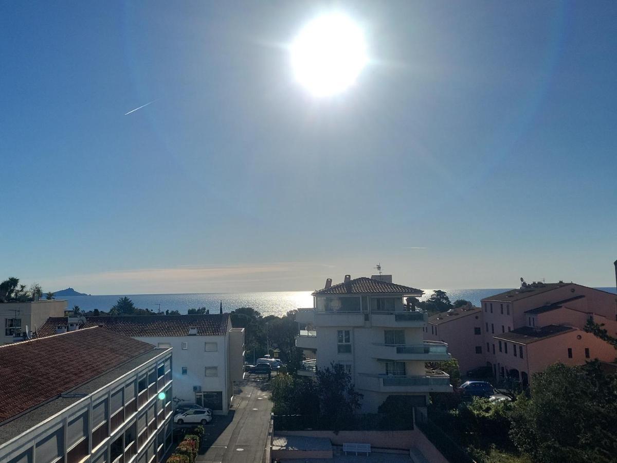 Bel Appartement A 200M De La Mer! Fréjus Εξωτερικό φωτογραφία